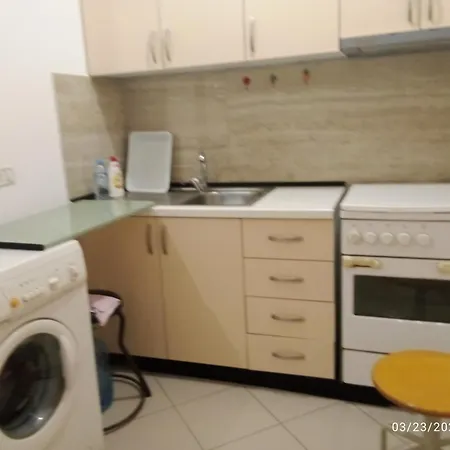 Studio Apartment *